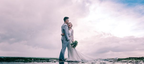 featpost3 604x270 - How To Choose the Right Photographer for a Wedding